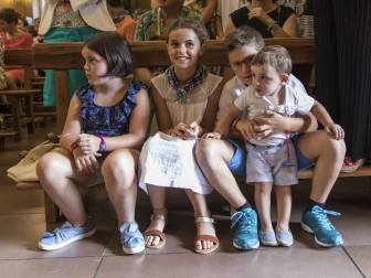 Imágenes de la misa dedicada a Santiago y mutil dantza en el segundo día (25 de julio) de las fiestas de Elizondo