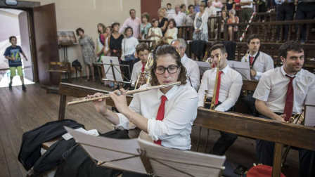 Imágenes de la misa dedicada a Santiago y mutil dantza en el segundo día (25 de julio) de las fiestas de Elizondo