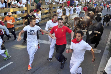 Procesión en honor a Santa Ana y segundo encierro en el tercer día de las fiestas de Tudela 2018 (26 de julio)