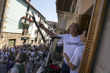 Imágenes del comienzo de las fiestas de Olazagutía