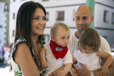 Imágenes del comienzo de las fiestas de Olazagutía