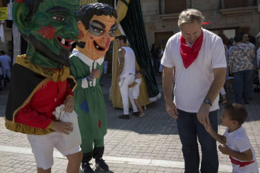Imágenes del comienzo de las fiestas de Olazagutía