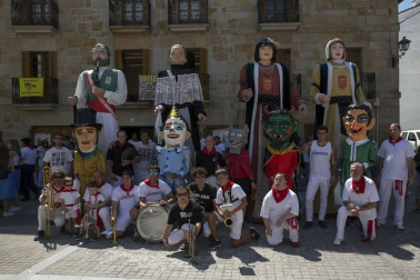 Imágenes del comienzo de las fiestas de Olazagutía