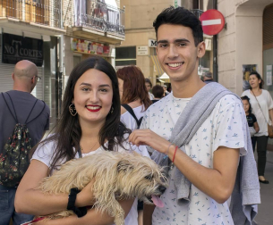 Un año más las calles de Estella viajaron al pasado para rememorar su esplendor medieval. Del 16 al 22 de julio se fueron desarrollando las diferentes actividades culturales y lúdicas organizadas para esta edición, al que pusieron color, además de los trajes de época de los vecinos, la decoración de las calles y la feria de artesanía y viandas.
