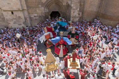 Procesión en honor a Santa Ana y segundo encierro en el tercer día de las fiestas de Tudela 2018 (26 de julio)