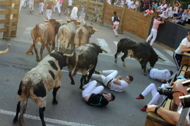 Procesión en honor a Santa Ana y segundo encierro en el tercer día de las fiestas de Tudela 2018 (26 de julio)