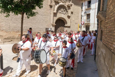 Fotos del encierro del cuarto día de las fiestas de Tudela, homenajes y pasacalles. 27 de julio de 2018