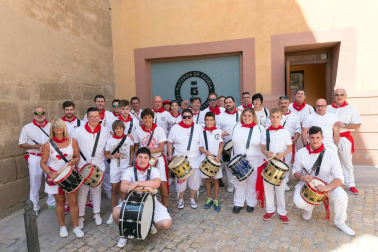 Fotos del encierro del cuarto día de las fiestas de Tudela, homenajes y pasacalles. 27 de julio de 2018