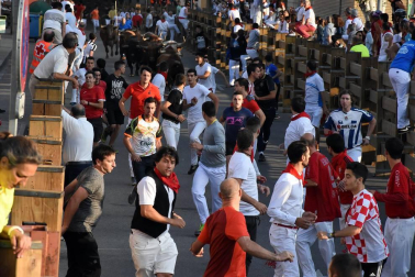Fotos del encierro del cuarto día de las fiestas de Tudela, homenajes y pasacalles. 27 de julio de 2018