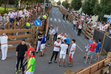 Fotos del encierro del cuarto día de las fiestas de Tudela, homenajes y pasacalles. 27 de julio de 2018