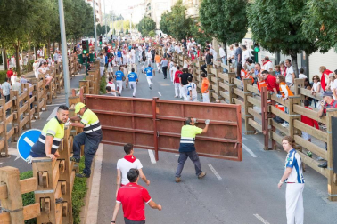 Fotos del encierro del cuarto día de las fiestas de Tudela, homenajes y pasacalles. 27 de julio de 2018