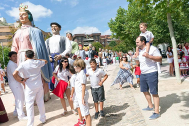 Fotos del encierro y la gigantada del quinto día de las fiestas de Tudela 2018, 28 de julio.