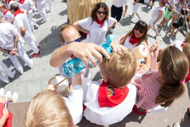 Fotos del encierro y la gigantada del quinto día de las fiestas de Tudela 2018, 28 de julio.