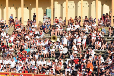 Fotos del encierro y la gigantada del quinto día de las fiestas de Tudela 2018, 28 de julio.