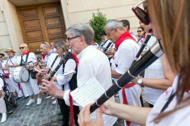 Fotos del encierro, pasacalles, homenaje al tudelano adoptivo, feria de alimentos artesanos y concurso de recortadores del sexto día de las fiestas de Tudela 2018, 29 de julio