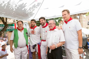 Fotos del encierro, pasacalles, homenaje al tudelano adoptivo, feria de alimentos artesanos y concurso de recortadores del sexto día de las fiestas de Tudela 2018, 29 de julio