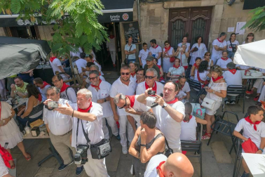 Fotos del encierro, pasacalles, homenaje al tudelano adoptivo, feria de alimentos artesanos y concurso de recortadores del sexto día de las fiestas de Tudela 2018, 29 de julio