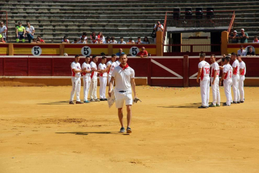 Fotos del encierro, pasacalles, homenaje al tudelano adoptivo, feria de alimentos artesanos y concurso de recortadores del sexto día de las fiestas de Tudela 2018, 29 de julio