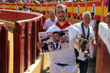 Fotos del encierro, pasacalles, homenaje al tudelano adoptivo, feria de alimentos artesanos y concurso de recortadores del sexto día de las fiestas de Tudela 2018, 29 de julio