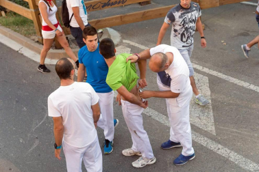 Fotos del encierro, pasacalles, homenaje al tudelano adoptivo, feria de alimentos artesanos y concurso de recortadores del sexto día de las fiestas de Tudela 2018, 29 de julio