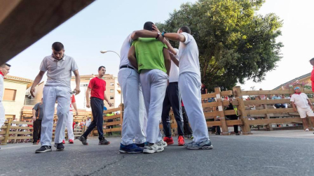 Fotos del encierro, pasacalles, homenaje al tudelano adoptivo, feria de alimentos artesanos y concurso de recortadores del sexto día de las fiestas de Tudela 2018, 29 de julio