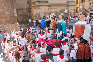 Fotos del encierro, despedida de gigantes, paellada popular y encierro infantil del último día de las fiestas de Tudela 2018, 29 de julio.
