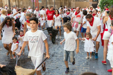 Fotos del encierro, despedida de gigantes, paellada popular y encierro infantil del último día de las fiestas de Tudela 2018, 29 de julio.