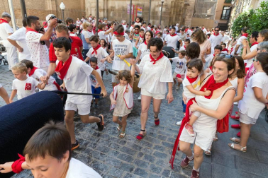Fotos del encierro, despedida de gigantes, paellada popular y encierro infantil del último día de las fiestas de Tudela 2018, 29 de julio.