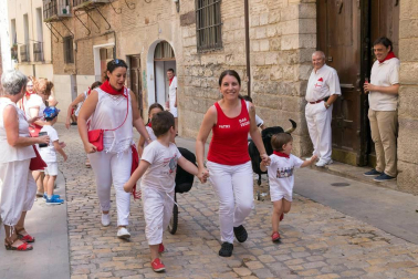 Fotos del encierro, despedida de gigantes, paellada popular y encierro infantil del último día de las fiestas de Tudela 2018, 29 de julio.