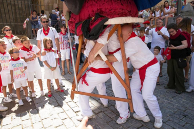 Fotos del encierro, despedida de gigantes, paellada popular y encierro infantil del último día de las fiestas de Tudela 2018, 29 de julio.