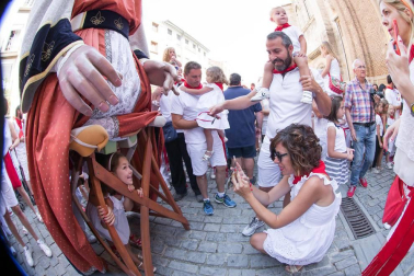 Fotos del encierro, despedida de gigantes, paellada popular y encierro infantil del último día de las fiestas de Tudela 2018, 29 de julio.