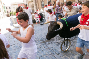 Fotos del encierro, despedida de gigantes, paellada popular y encierro infantil del último día de las fiestas de Tudela 2018, 29 de julio.