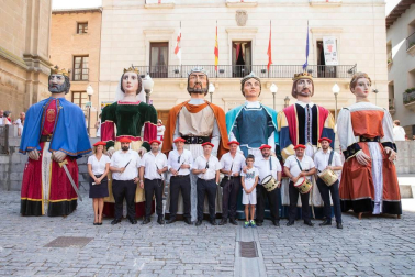 Fotos del encierro, despedida de gigantes, paellada popular y encierro infantil del último día de las fiestas de Tudela 2018, 29 de julio.
