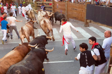 Fotos del encierro, despedida de gigantes, paellada popular y encierro infantil del último día de las fiestas de Tudela 2018, 29 de julio.