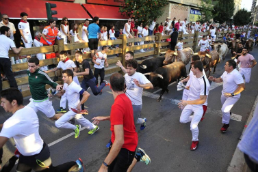 Fotos del encierro, despedida de gigantes, paellada popular y encierro infantil del último día de las fiestas de Tudela 2018, 29 de julio.