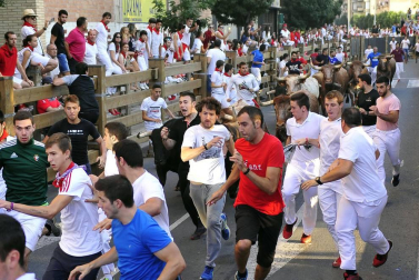 Fotos del encierro, despedida de gigantes, paellada popular y encierro infantil del último día de las fiestas de Tudela 2018, 29 de julio.
