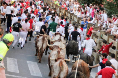 Fotos del encierro, despedida de gigantes, paellada popular y encierro infantil del último día de las fiestas de Tudela 2018, 29 de julio.