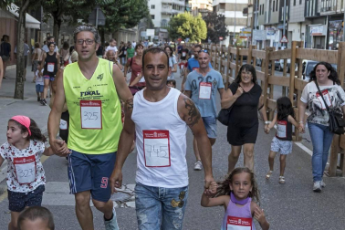 Cerca de 900 participantes se lanzaron a correr en la tradicional prueba organizada por Diario de Navarra, previa a las fiestas de la localidad.
