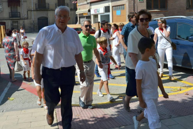 Almuerzo de jubilados, encierros y desfile en el Día Grande de las Fiestas de Lodosa
