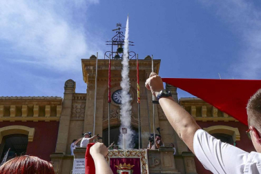 Estella ha arrancado este viernes, Viernes de Gigantes, sus fiestas patronales. Los actos festivos en la ciudad del Ega se prolongarán durante siete días.