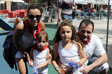 No dejan de sumarse festejos en Navarra desde el fin de los Sanfermines. El turno le llegó esta vez a la villa de San Adrián, que celebró sus fiestas patronales acompañado de la alegría y del buen ambiente. Los encierros, las degustaciones, la noche, las peñas, los fuegos artificiales, la plaza de toros, y pasar tiempo en familia o con amigos, son el atractivo de estos días. ¡Click! estuvo allí para recordarlo.