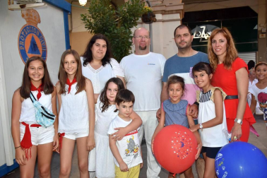 Para despedir el mes de julio, Tudela celebró del 24 al 30 sus fiestas en honor a Santa Ana. Este año, los tudelanos disfrutaron de su penúltimo día festivo con la alegría, el color y el buen ambiente de sus actos más emblemáticos. El quinto torico de fuego reunió a mayores y pequeños en la Plaza de los Fueros y ¡Click! no se lo quiso perder.