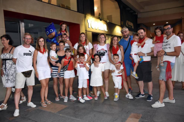 Para despedir el mes de julio, Tudela celebró del 24 al 30 sus fiestas en honor a Santa Ana. Este año, los tudelanos disfrutaron de su penúltimo día festivo con la alegría, el color y el buen ambiente de sus actos más emblemáticos. El quinto torico de fuego reunió a mayores y pequeños en la Plaza de los Fueros y ¡Click! no se lo quiso perder.