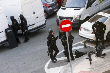 Imágenes del suceso de San Jorge, en el que un hombre ha matado a otro