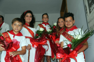 Imágenes sacadas a lo largo del Día del niño. Estas comprenden el balcón del ayuntamiento, la misa, marchando por la calle y con la banda.