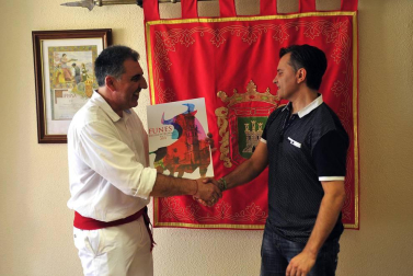 Imágenes de las fiestas de Funes del lanzamiento del cohete y homenajes del ayuntamiento