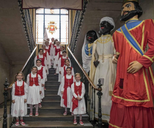 Doctor Deseo abarrotó la plaza de los Fueros en el concierto de la noche del martes; y el miércoles fue el turno de la recepción por parte del Ayuntamiento de los alcaldes de la merindad de Estella, y de la comida solidaria
