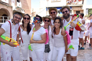 Arguedas se sumó el pasado sábado al ciclo festivo de la Ribera con el inicio de sus fiestas patronales en honor a San Esteban. El chupinazo hizo estallar la alegría y la emoción de sus vecinos que disfrutaron de una jornada repleta de música, actividades y buen ambiente. ¡Click! fue partícipe de ello.