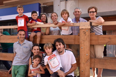 Dentro de las fiestas en honor a San Justo y San Pastor de Fustiñana, el pasado sábado 4 de agosto se disputó la XXXIV edición de la carrera Joya de la localidad. La prueba absoluta se compuso de un recorrido de 6,6 kilómetros donde participaron mayores y pequeños, a modo individual o por equipos, en una jornada de lo más deportiva. ¡Click! estuvo con muchos de ellos.