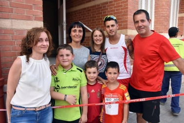 Dentro de las fiestas en honor a San Justo y San Pastor de Fustiñana, el pasado sábado 4 de agosto se disputó la XXXIV edición de la carrera Joya de la localidad. La prueba absoluta se compuso de un recorrido de 6,6 kilómetros donde participaron mayores y pequeños, a modo individual o por equipos, en una jornada de lo más deportiva. ¡Click! estuvo con muchos de ellos.